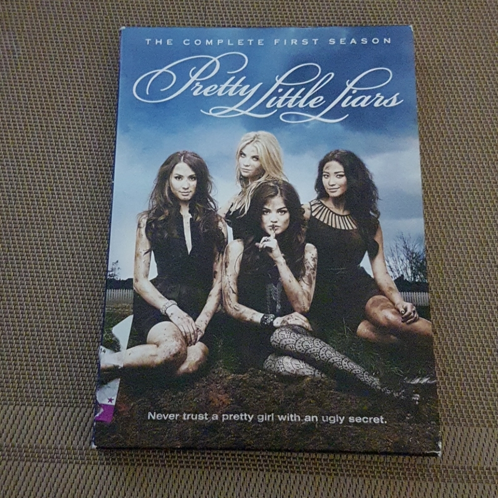 Pretty Little Liars DVD First Season